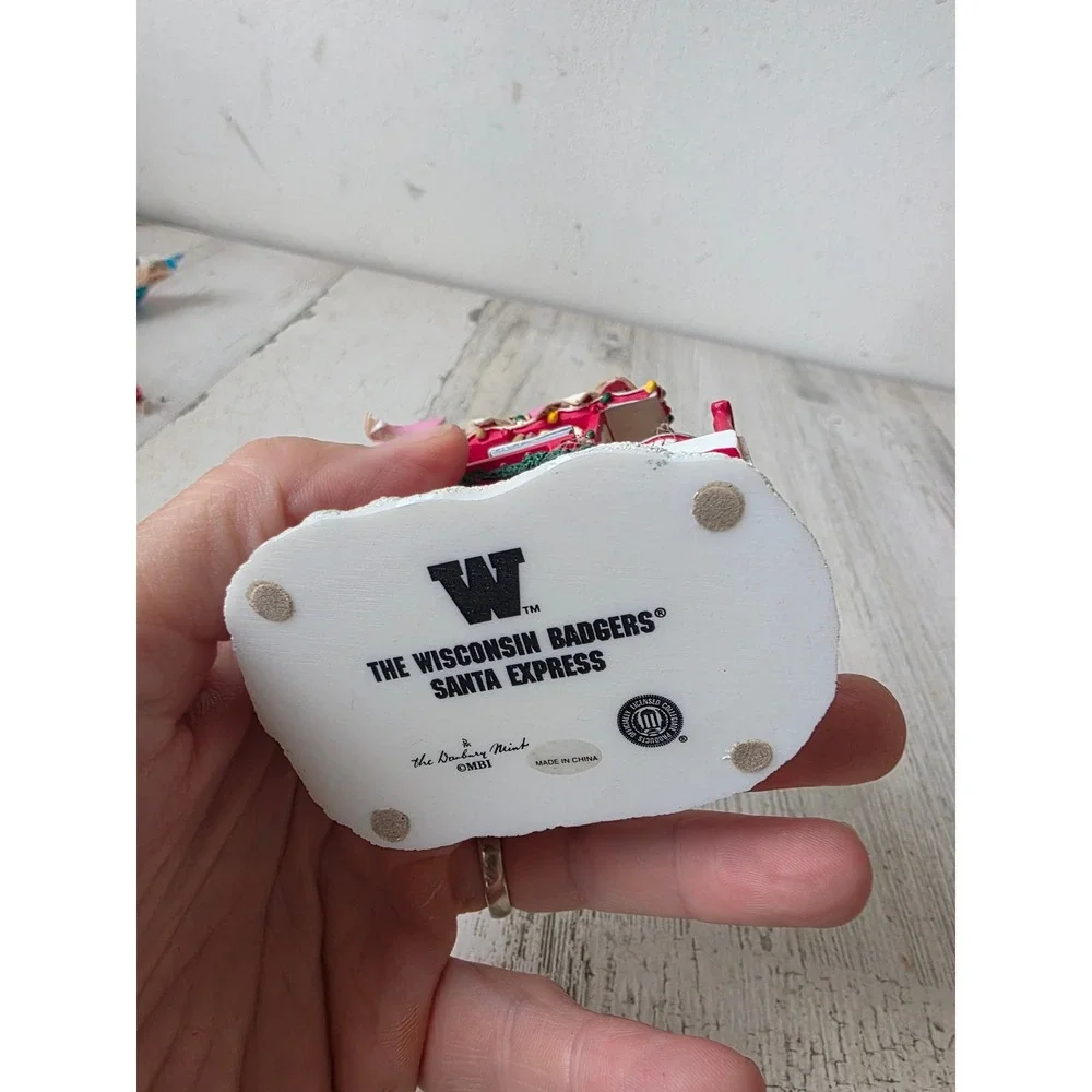 Danbury mint AS IS caboose train Wisconsin Badgers Xmas concession